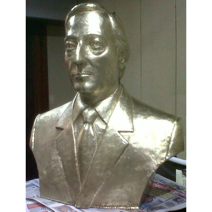 BUSTO DE Ex-PRESIDENTE NESTOR KIRCHNER